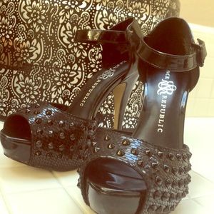 Stunning black stud Rock & Republic stilettos sz 6